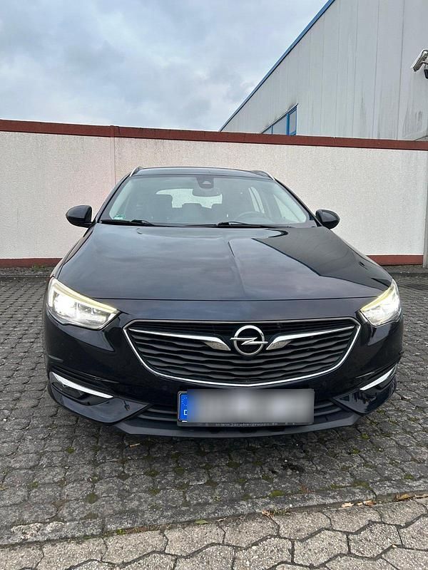 Andere farben Gebraucht 2018 Opel Insignia Sport Kombi | 9.000 € (Fairer Preis) - Bild 1/4