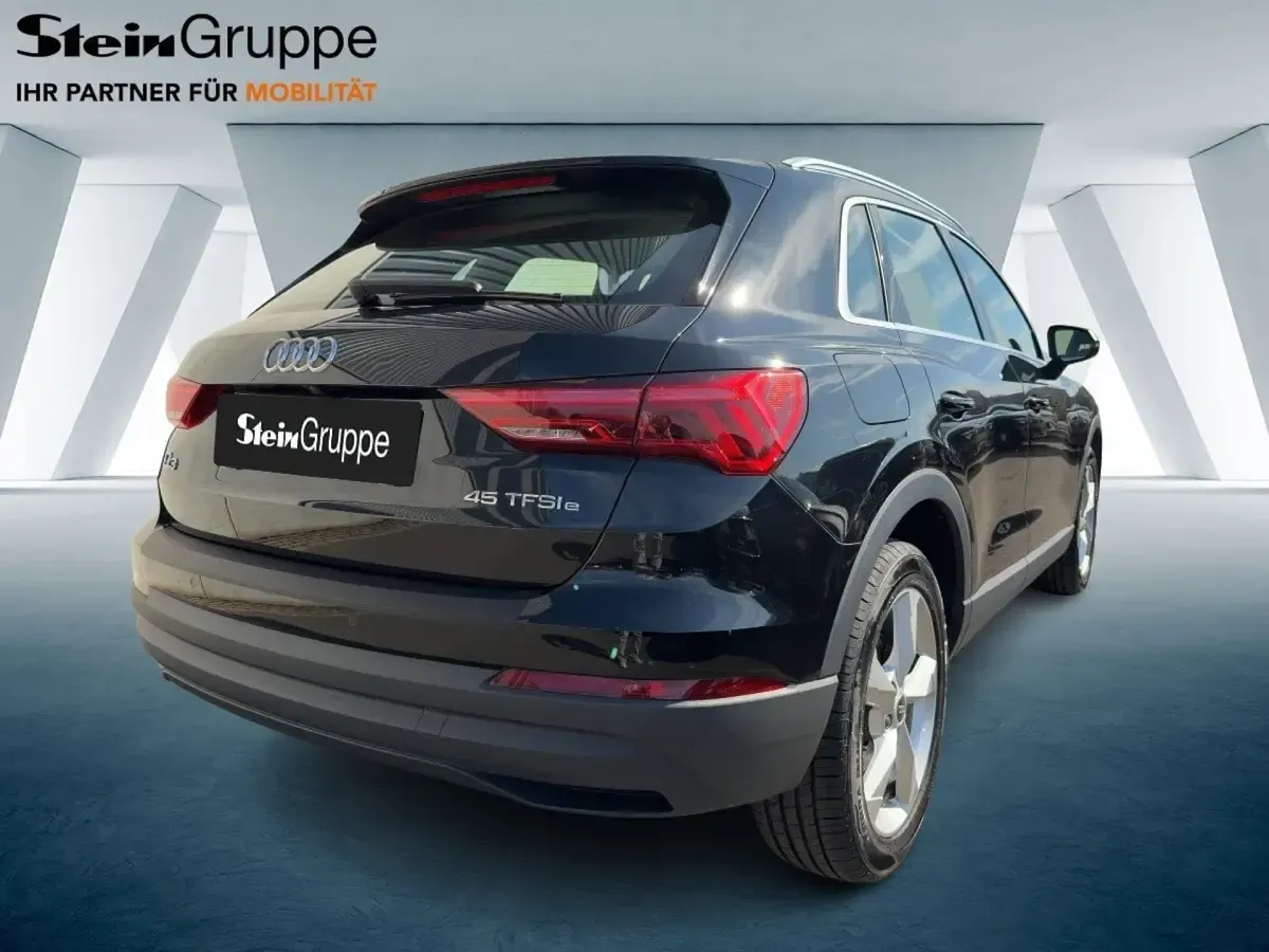Gebraucht Audi Q3 Ambiente 245 PS (180 kW) 2022 Schwarz SUV