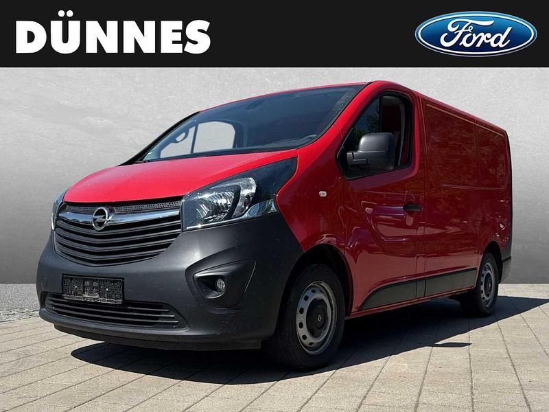 Rot (magma rot) Gebraucht 2017 Opel Vivaro Van | 14.900 € (Guter Preis) - Bild 1/4