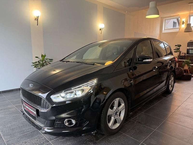 Gebraucht Ford S-MAX ST-Line 150 PS (110 kW) 2018 Schwarz Van / Kleinbus