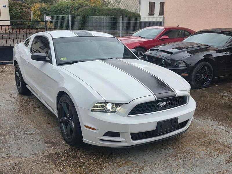 Weiß Gebraucht 2014 Ford Mustang S | 16.990 € (Fairer Preis) - Bild 1/4