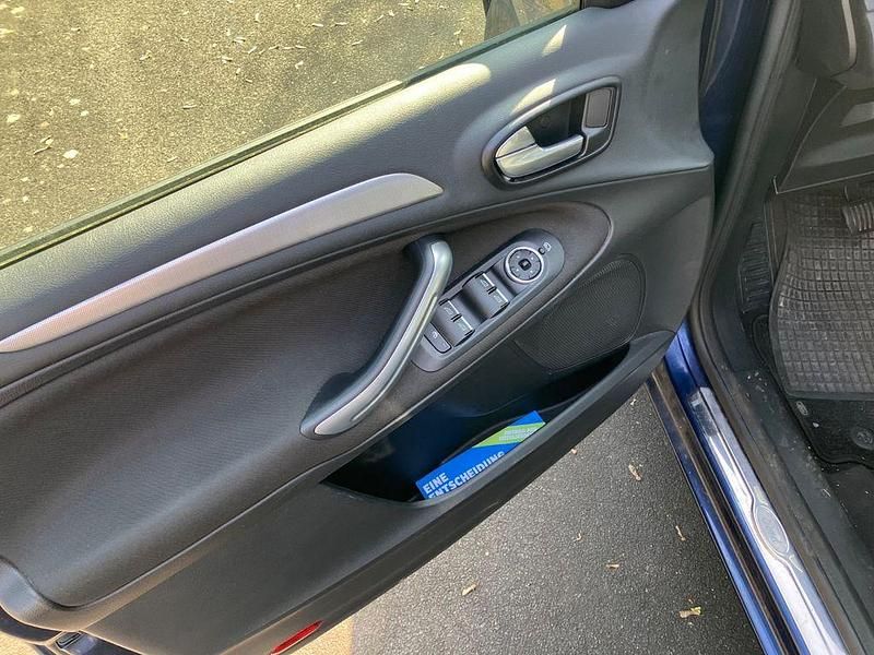 Gebraucht Ford Galaxy Ambiente 140 PS (102 kW) 2011 Blau Van / Kleinbus