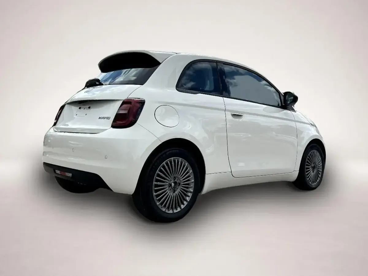 Neu Fiat 500 Icon 65 PS (47 kW) 2026 Manufacturer Kleinwagen