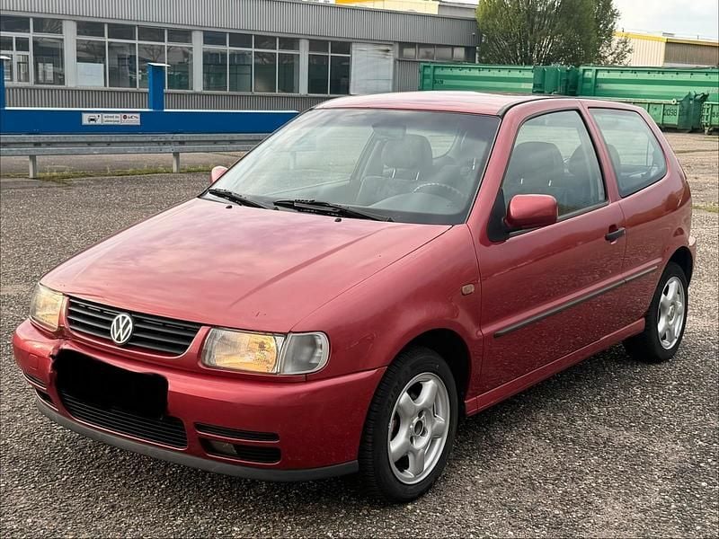 Second-hand VW Polo 75 CP (55 kW) 1998 Andere farben Hatchback