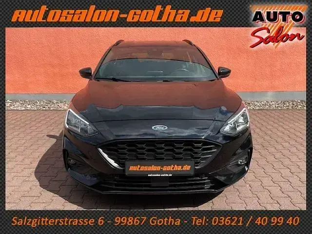 Używany Ford Focus ST-Line 150 KM (110 kW) 2019 Czarny Sedan/Limuzyna