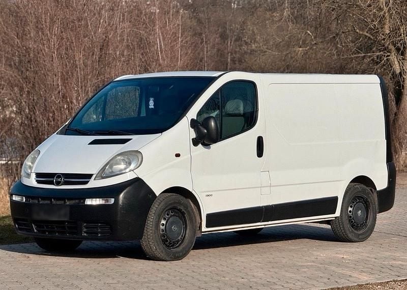 Second-hand Opel Vivaro 101 CP (74 kW) 2005 Alb Monovolum
