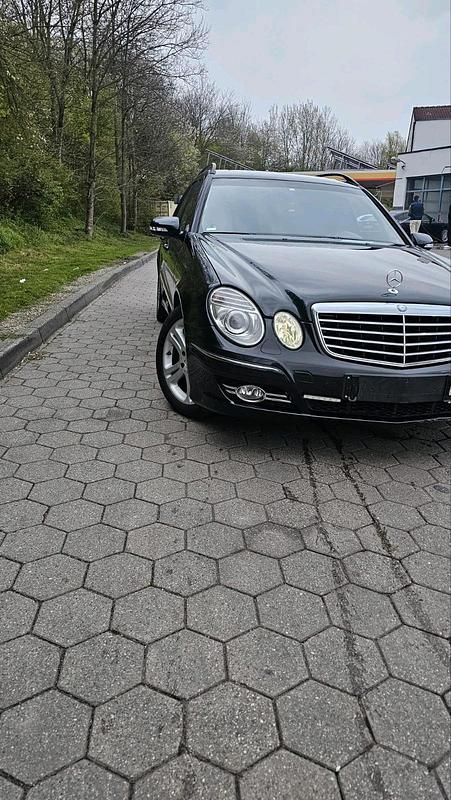 Gebraucht Mercedes E320 224 PS (164 kW) 2008 Schwarz Kombi