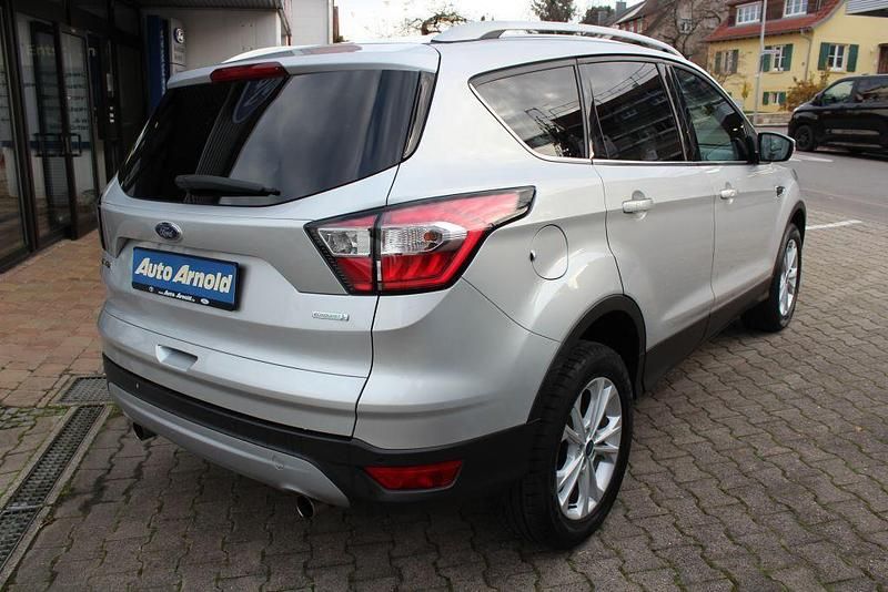 Gebraucht Ford Kuga Titanium 150 PS (110 kW) 2018 Silber SUV