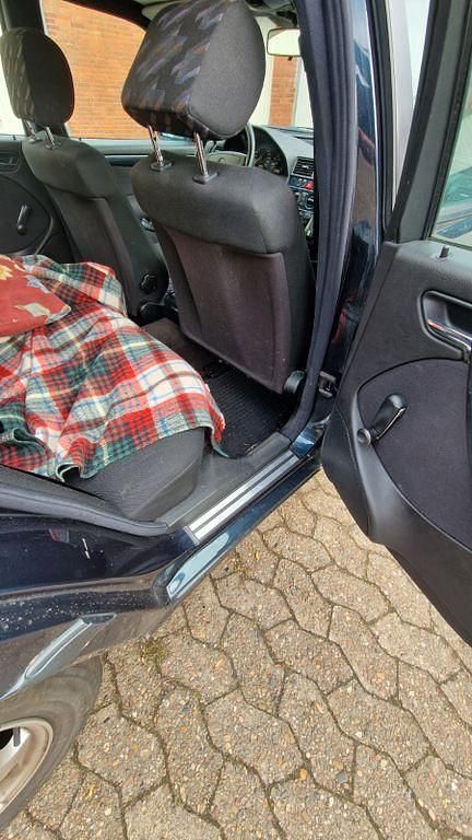 Gebraucht Mercedes C180 122 PS (89 kW) 1999 Blau Limousine