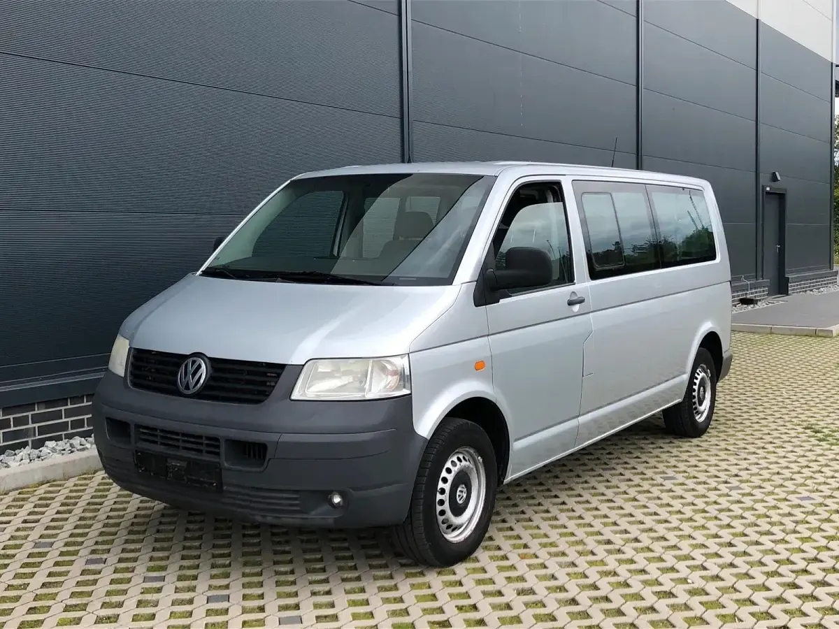 Gebraucht VW Caravelle 131 PS (96 kW) 2006 Silber Van