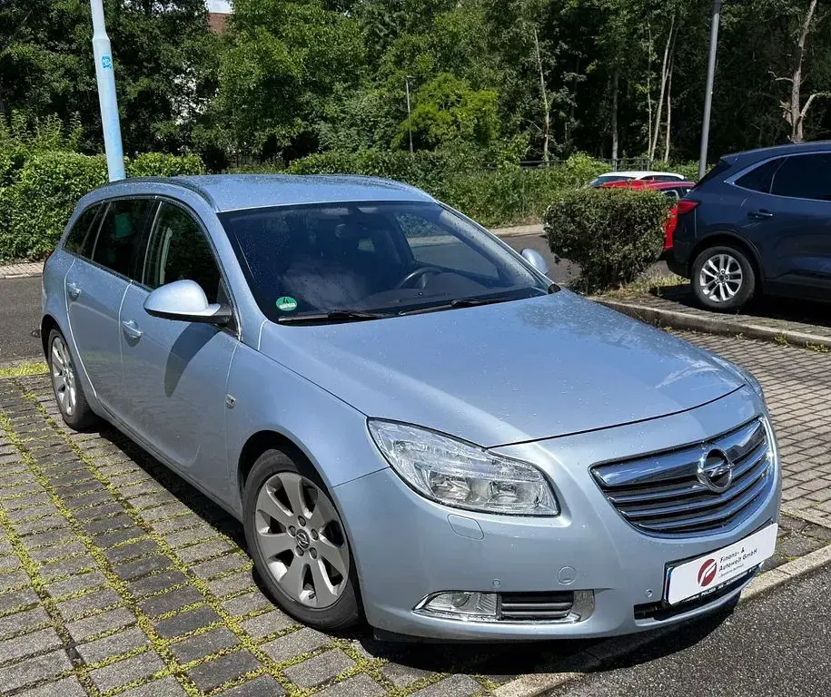 Gebraucht Opel Insignia 160 PS (117 kW) 2012 Silber Kombi