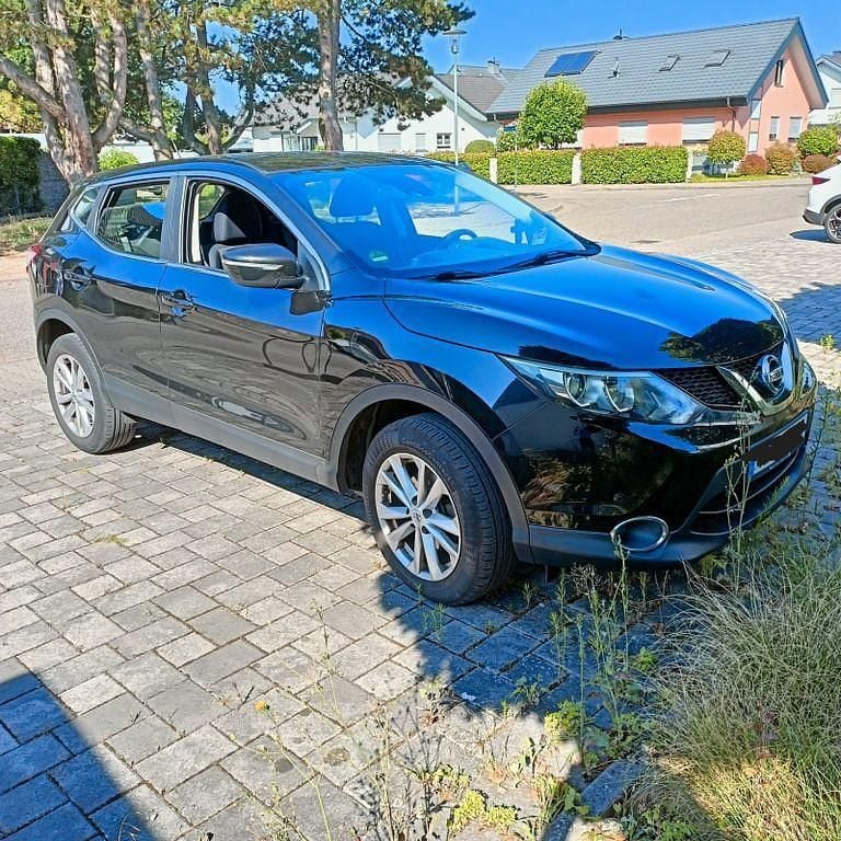 Schwarz Gebraucht 2014 Nissan Qashqai Acenta SUV | 8.800 € (Fairer Preis) - Bild 1/4