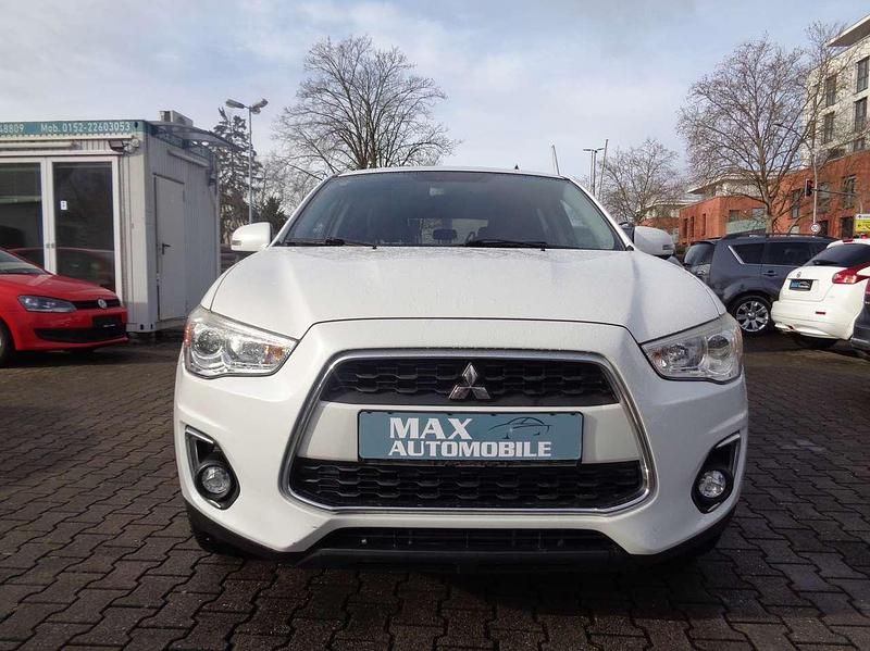 Gebraucht Mitsubishi ASX Plus 114 PS (83 kW) 2016 Weiß SUV