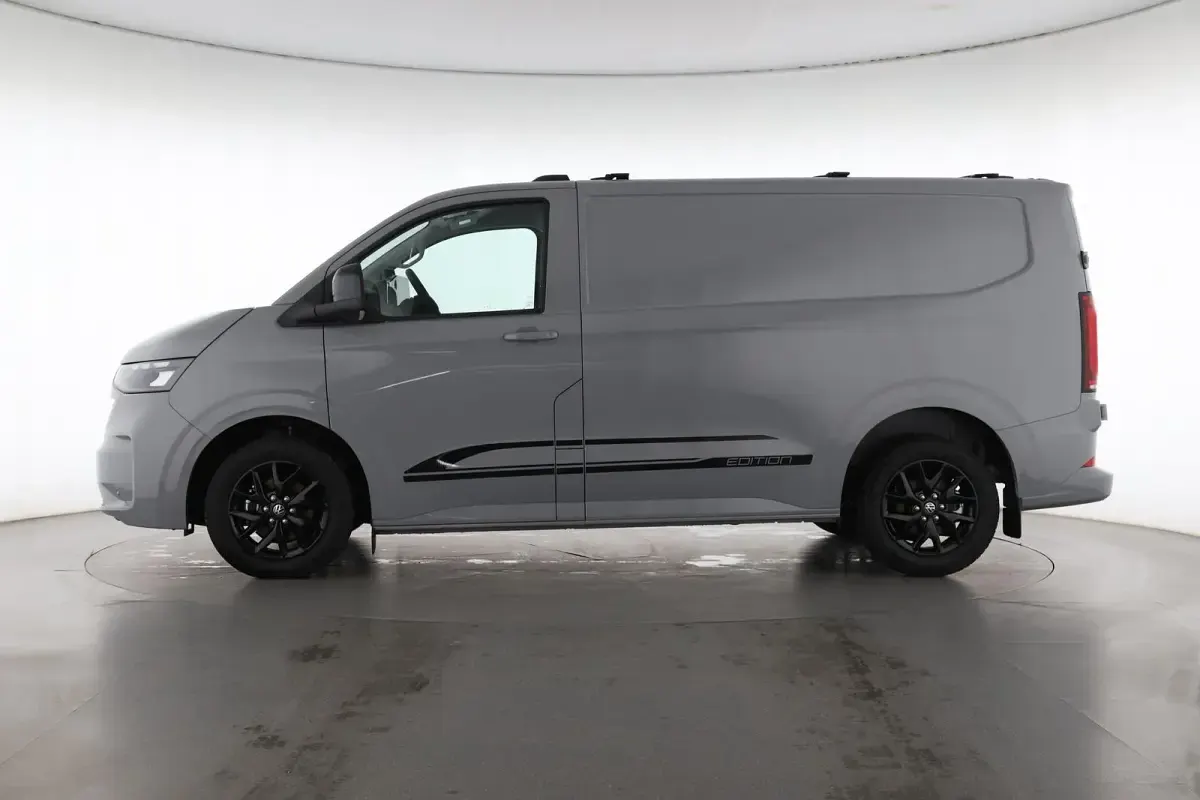 Neu VW T7 Edition 150 PS (110 kW) 2026 Stone grey Van