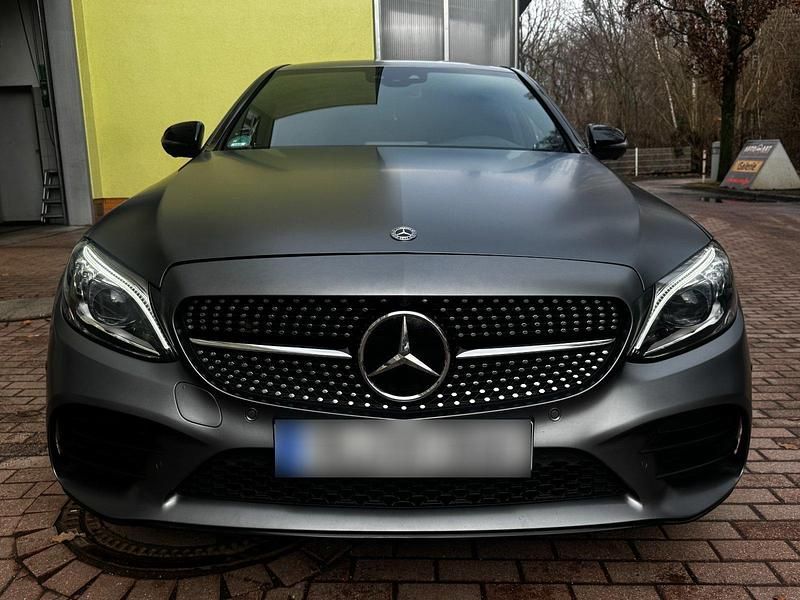 Gebraucht Mercedes C400 Avantgarde 335 PS (246 kW) 2019 Grau Limousine