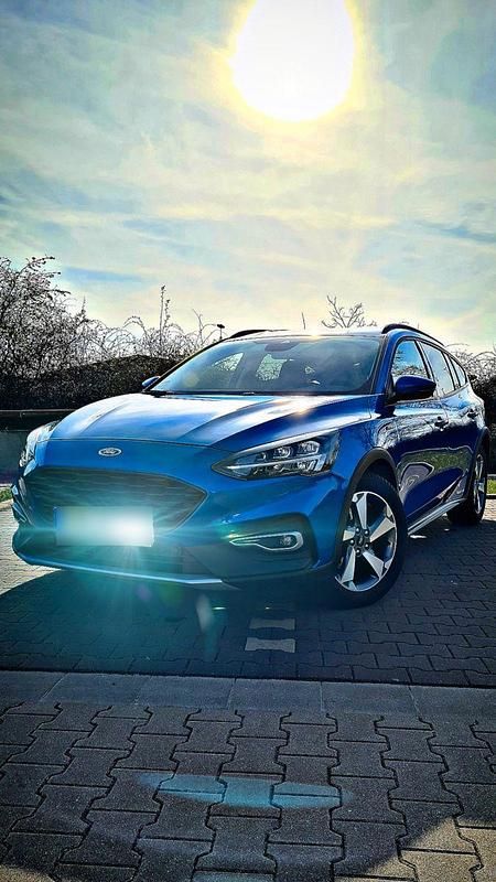 Gebraucht Ford Focus Active 150 PS (110 kW) 2020 Blau Kombi