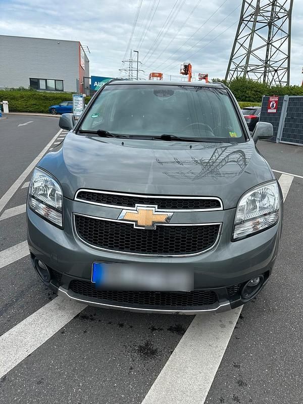 Grau Gebraucht 2011 Chevrolet Orlando Kombi | 2.700 € (Superpreis) - Bild 1/4