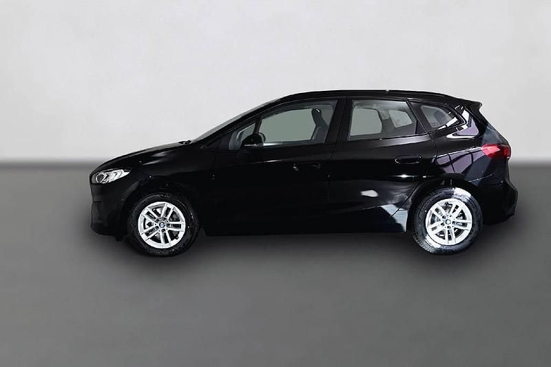 Gebraucht BMW 216 122 PS (89 kW) 2025 Schwarz Van / Kleinbus