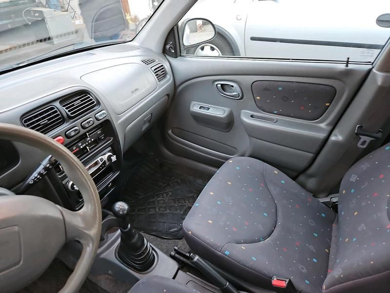Gebraucht Suzuki Alto 50 PS (36 kW) 2002 Silber Kleinwagen