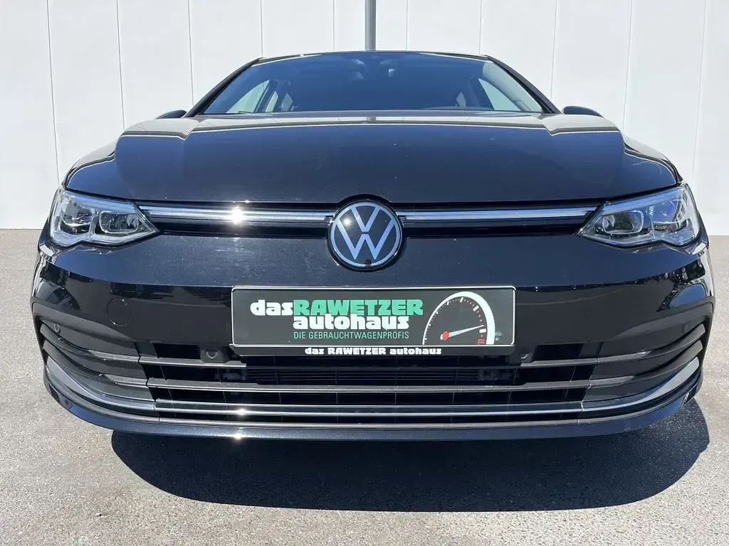Gebraucht VW Golf VIII Style 131 PS (96 kW) 2024 Grenadillschwarz Limousine