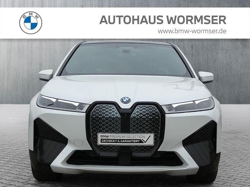 Gebraucht BMW iX Sport Line 239 kW (326 PS) 2021 Mineralweiß SUV
