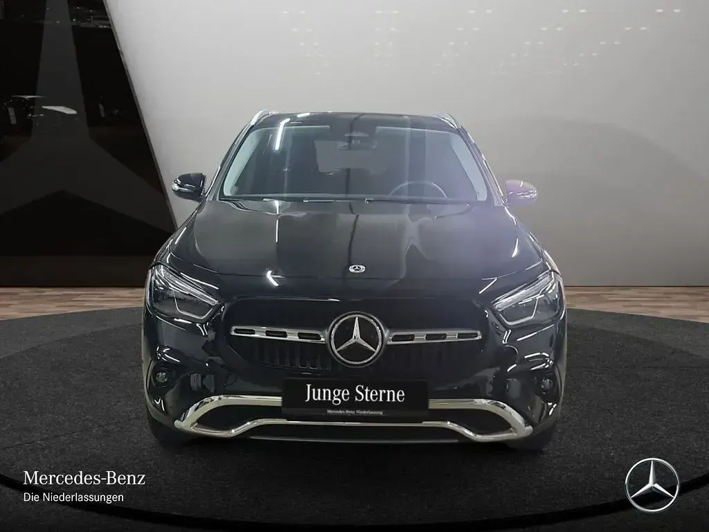 Gebraucht Mercedes GLA220 Progressive 190 PS (139 kW) 2025 Schwarz SUV