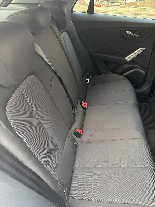 Gebraucht Audi Q2 110 PS (80 kW) 2021 Grau SUV