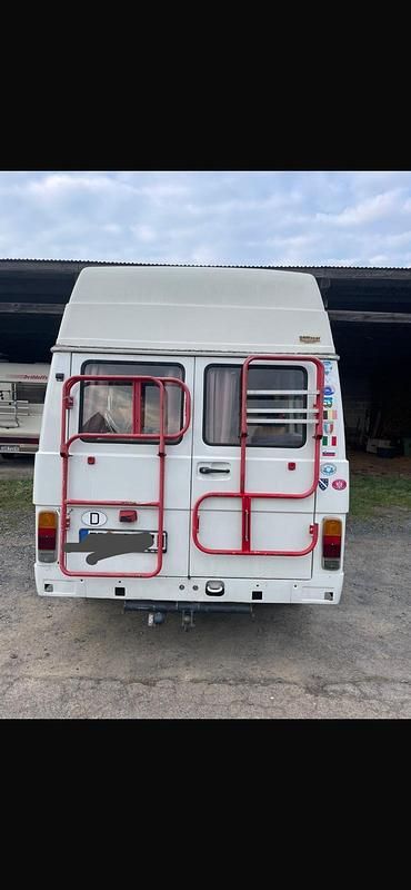 Second-hand VW LT 75 CP (55 kW) 1982 Alb Monovolum