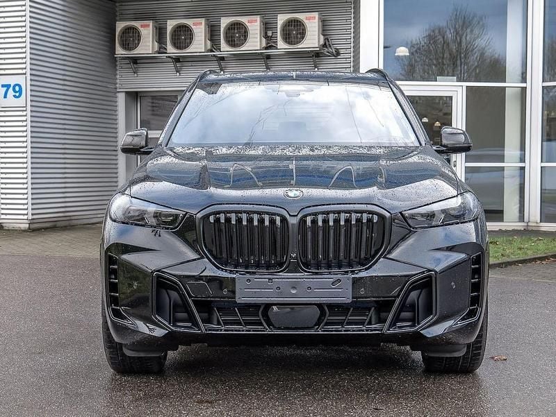 Second-hand BMW X5 Performance 352 CP (258 kW) 2025 Negru SUV