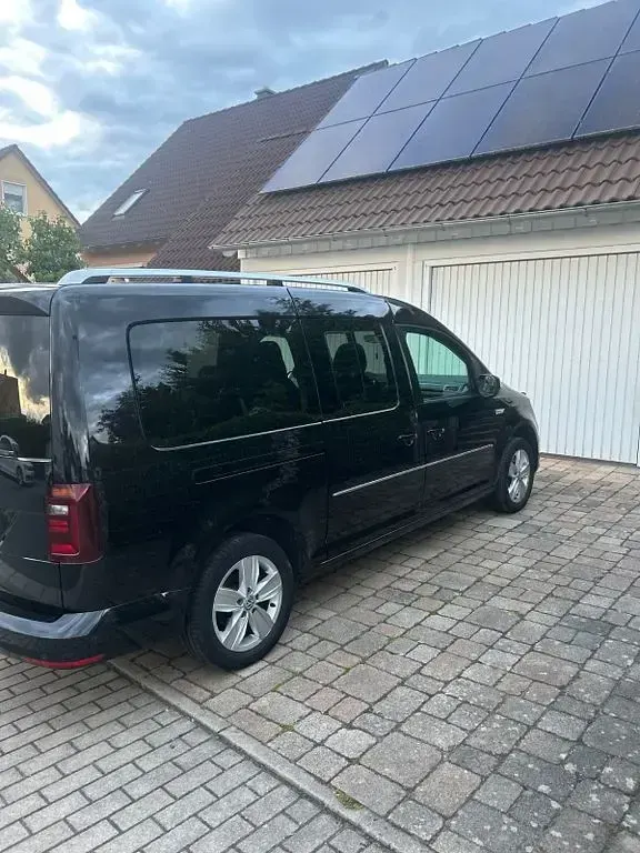 Gebraucht VW Caddy Highline 150 PS (110 kW) 2016 Schwarz Van / Kleinbus