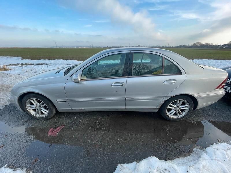 Gebraucht Mercedes C220 143 PS (105 kW) 2001 Silber Limousine
