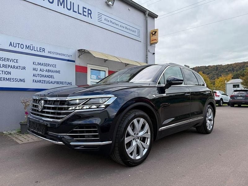 Moonlight blue Gebraucht 2019 VW Touareg SUV | 39.500 € (Guter Preis) - Bild 1/4