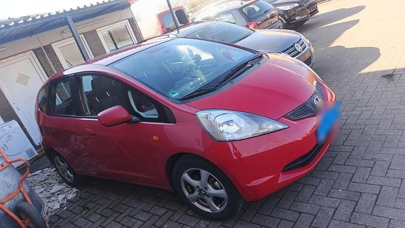Gebraucht Honda Jazz 90 PS (66 kW) 2011 Rot Kleinwagen
