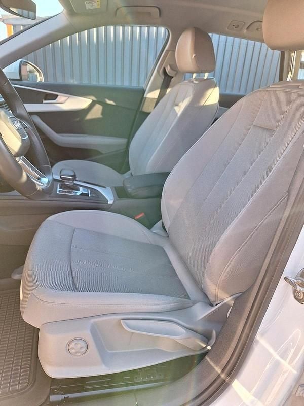 Second-hand Audi A4 Comfort 163 CP (119 kW) 2022 Alb Break