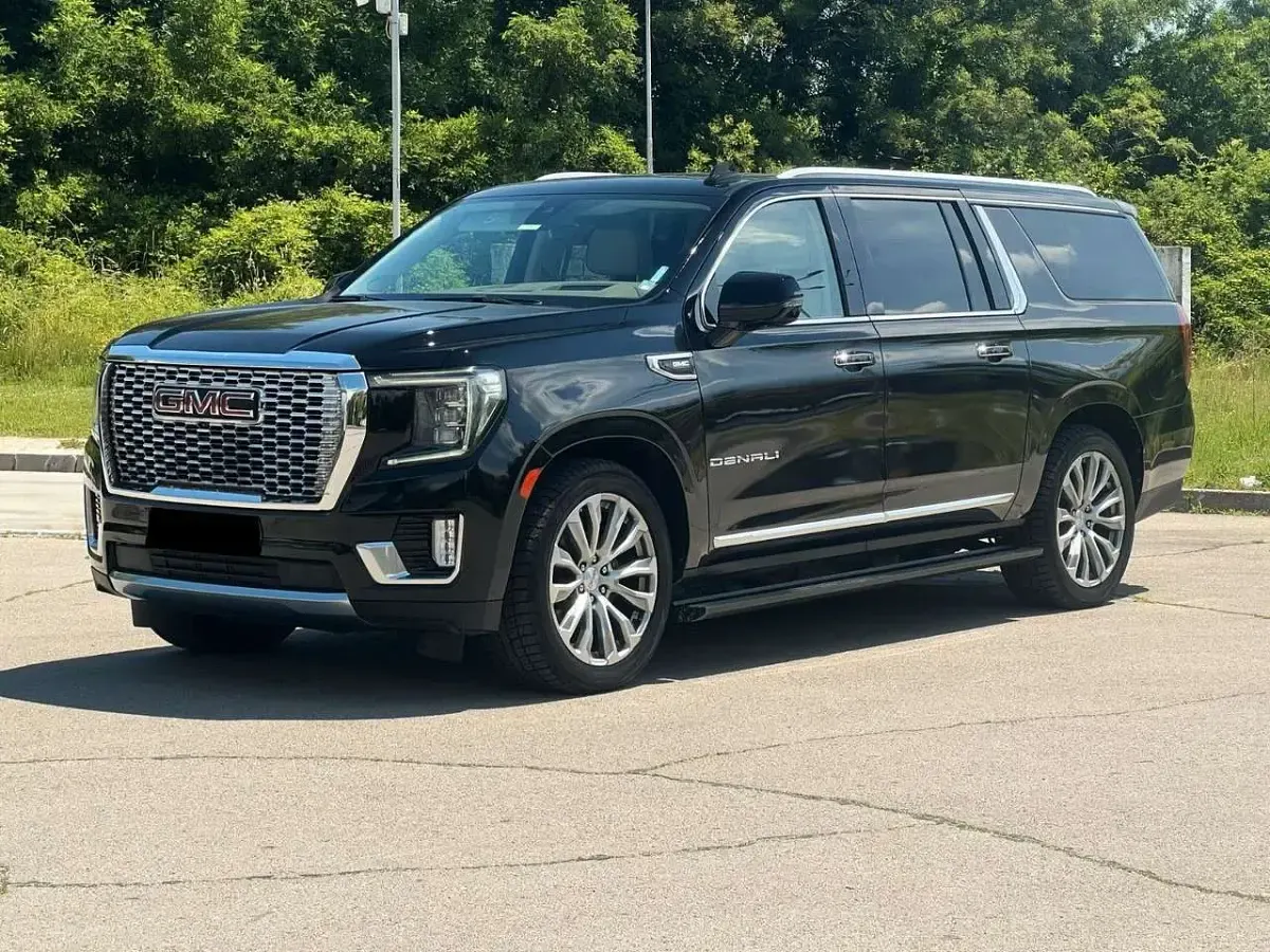 Gebraucht GMC Yukon 426 PS (313 kW) 2022 Moonweiß SUV
