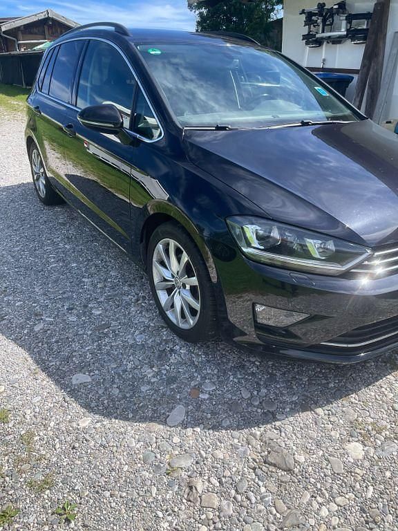 Schwarz Gebraucht 2015 VW Golf Sportsvan Highline Van / Kleinbus | 12.900 € (Teuer) - Bild 1/4