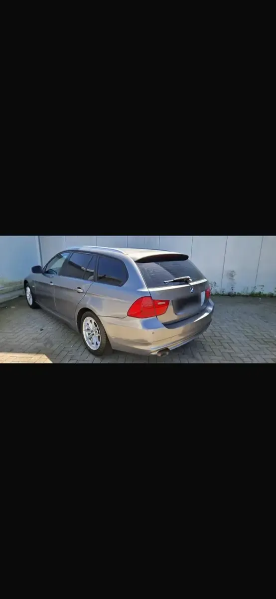 Gebraucht BMW 318 143 PS (105 kW) 2010 Grau Kombi