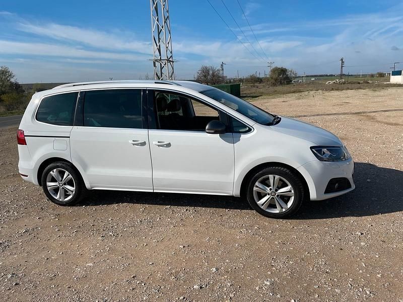 Weiß Gebraucht 2016 Seat Alhambra FR-Line Van / Kleinbus | 15.200 € - Bild 1/4