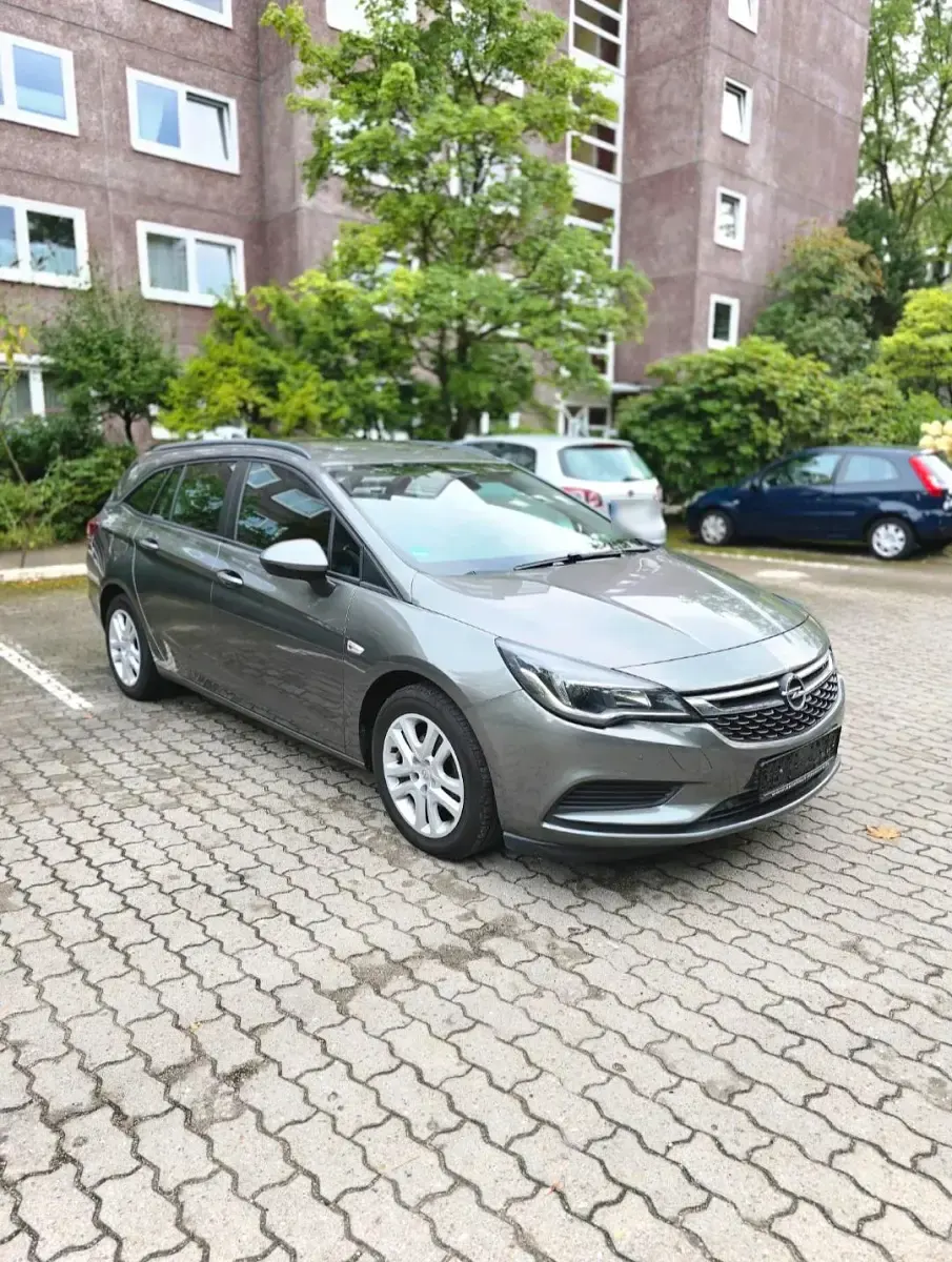 Gebraucht Opel Astra 110 PS (80 kW) 2017 Grau Kombi