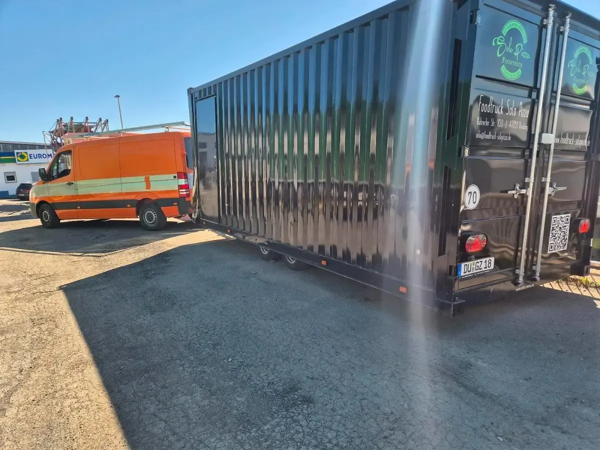 Gebraucht Mercedes Sprinter 163 PS (119 kW) 2018 Orange Van
