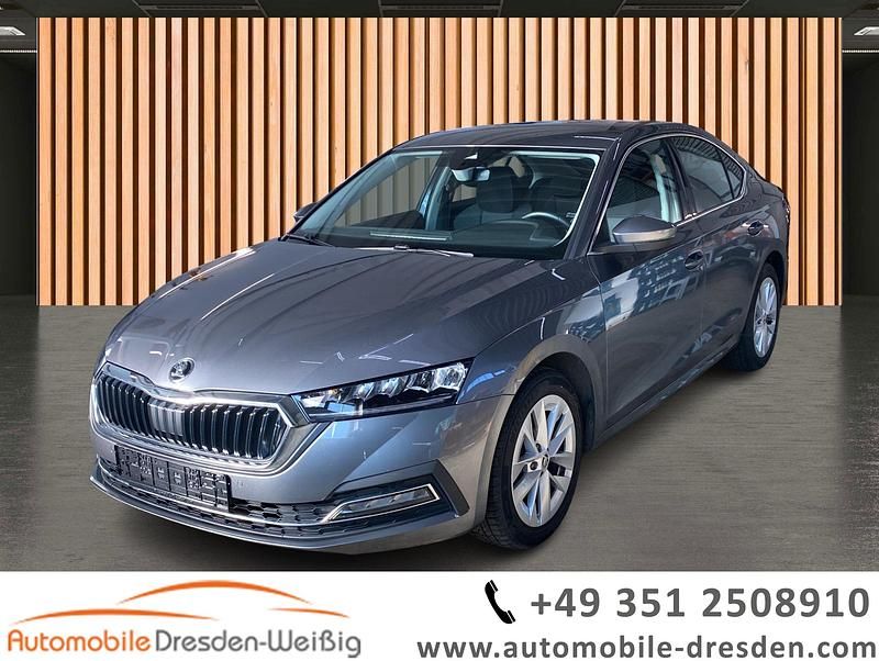 Grau Gebraucht 2023 Skoda Octavia Selection Limousine | 21.980 € (Superpreis) - Bild 1/4