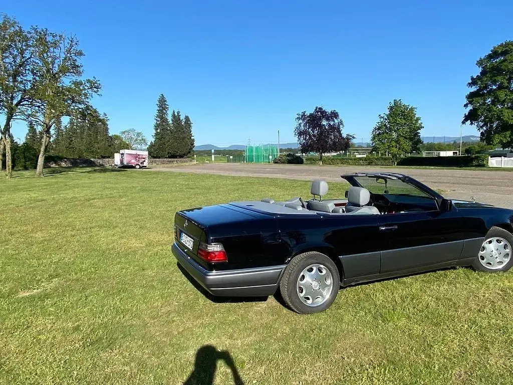 Brugt Mercedes E220 150 HK (110 kW) 1995 Sort Cabriolet