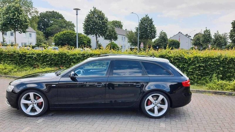 Gebraucht Audi A4 S-Line 177 PS (130 kW) 2012 Schwarz Kombi