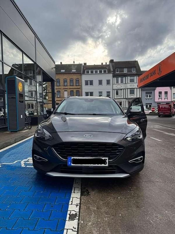 Gebraucht Ford Focus Active 150 PS (110 kW) 2019 Grau Kombi