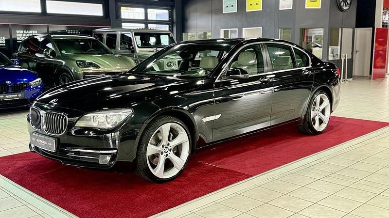 Saphirschwarz Gebraucht 2012 BMW 730 Comfort Edition Limousine | 14.990 € (Fairer Preis) - Bild 1/4