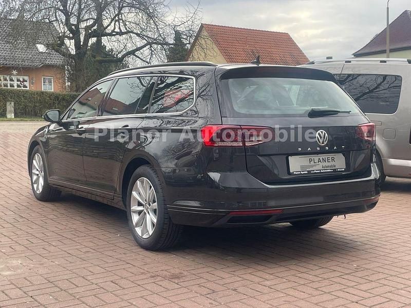 Gebraucht VW Passat 150 PS (110 kW) 2020 Grau Kombi