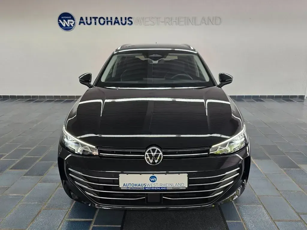 Gebraucht VW Passat Business 150 PS (110 kW) 2025 Schwarz Kombi