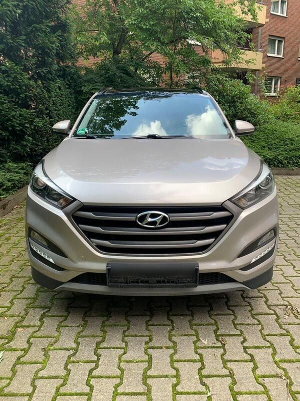Weiß Gebraucht 2018 Hyundai Tucson Trend SUV | 17.800 € (Etwas zu teuer) - Bild 1/4