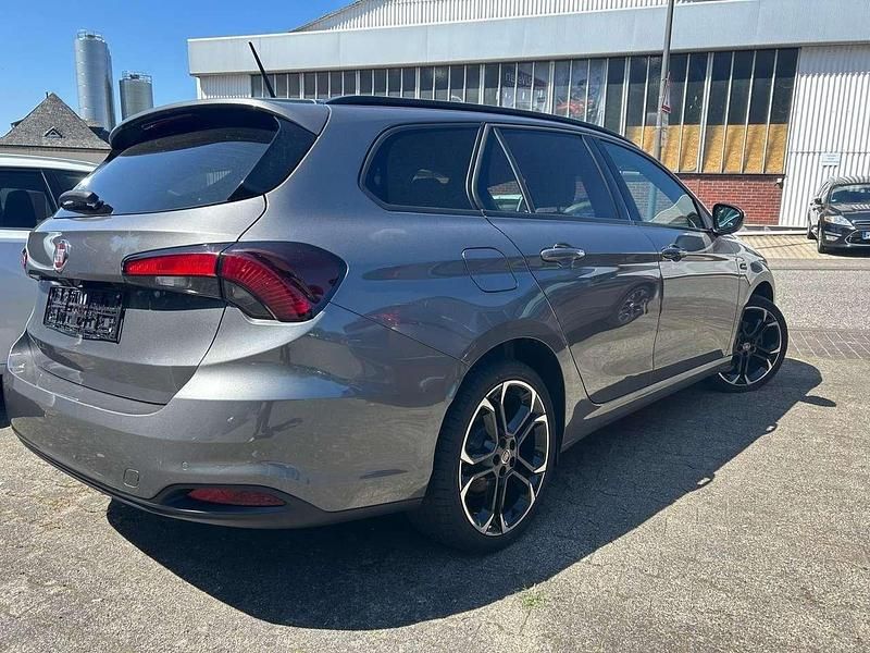 Gebraucht Fiat Tipo 120 PS (88 kW) 2019 Colore esterno (grigio undergr Kombi