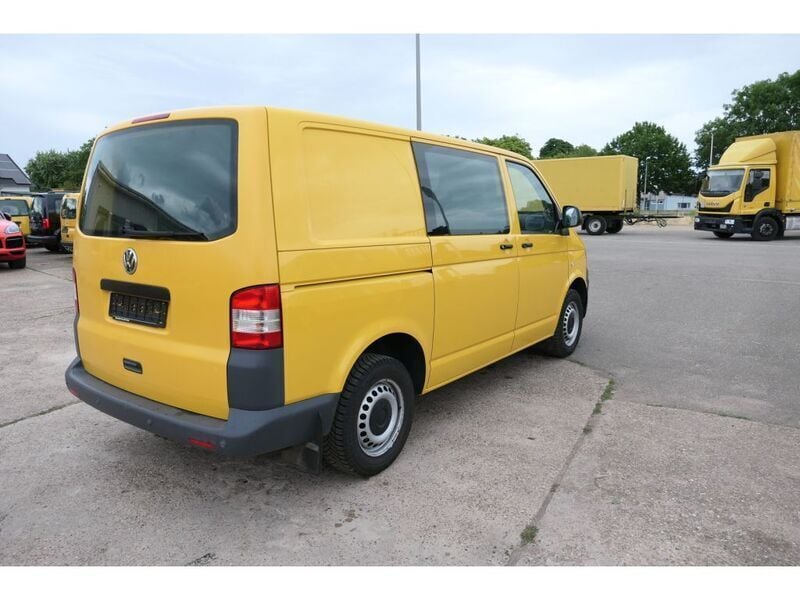 Gebraucht VW T5 84 PS (61 kW) 2011 Ginstergelb r1032 Van